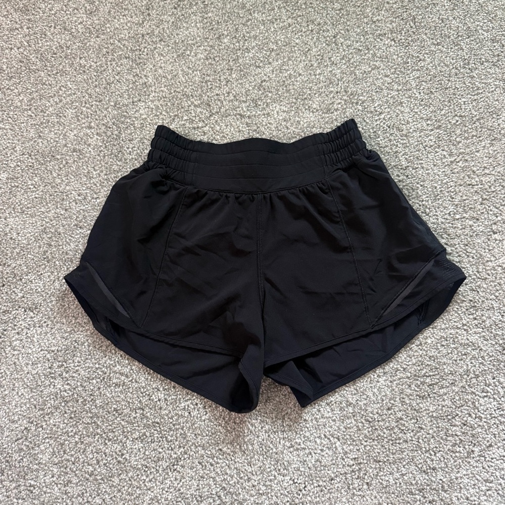 Lululemon Hotty Hot Shorts HR 2.5 Size 2